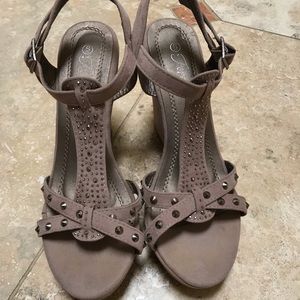 Light purple Rhinestone studded cute wedge Sandals